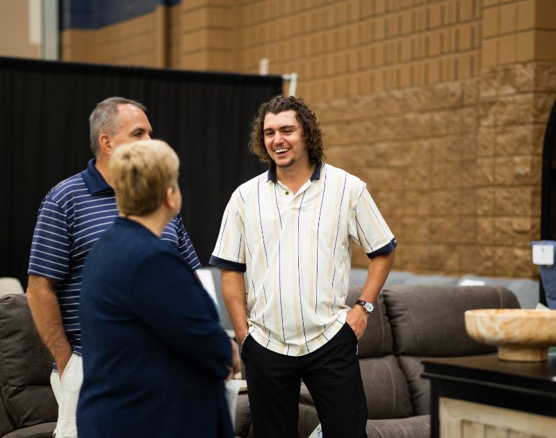 Homeowners and exhibitors at a Nationwide Expos home show, photo 4