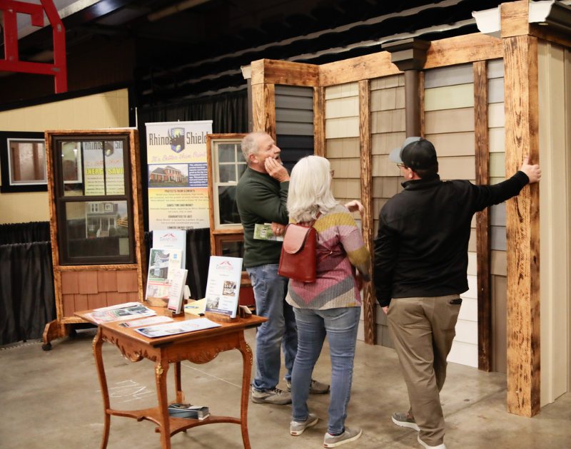 Homeowners and exhibitors at a Nationwide Expos home show, photo 8