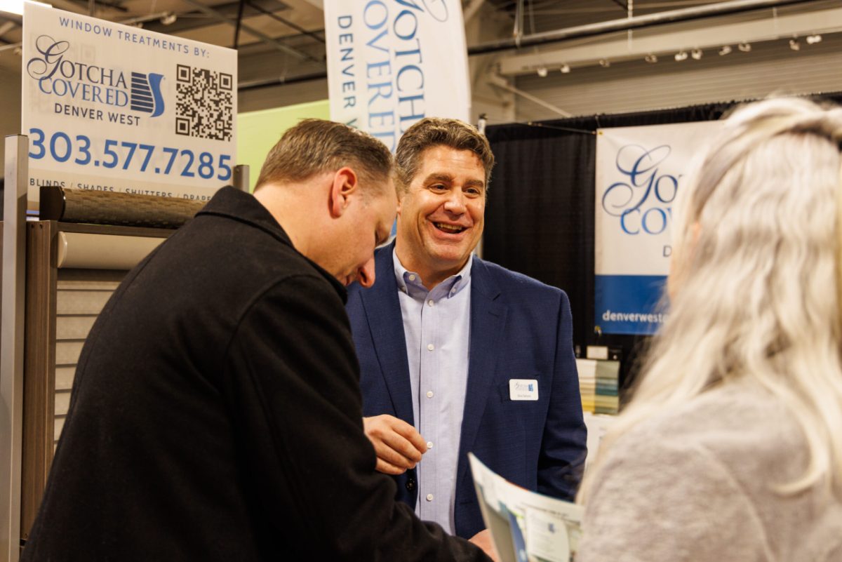 Homeowners and exhibitors at a Nationwide Expos home show, photo 11